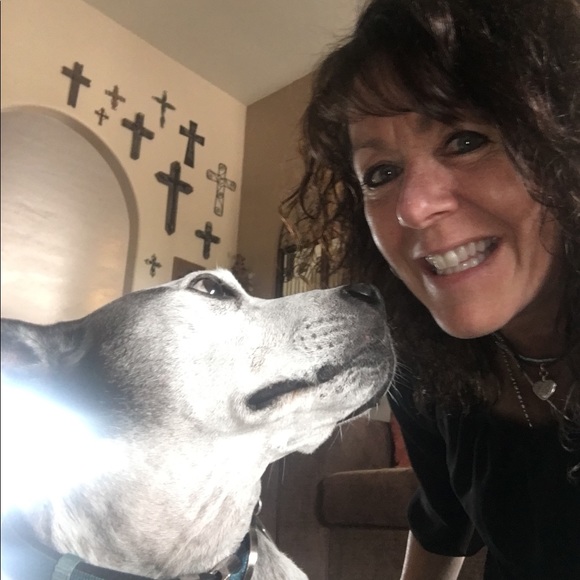 Meet your Posher, Phyllis - Picture 2 of 3